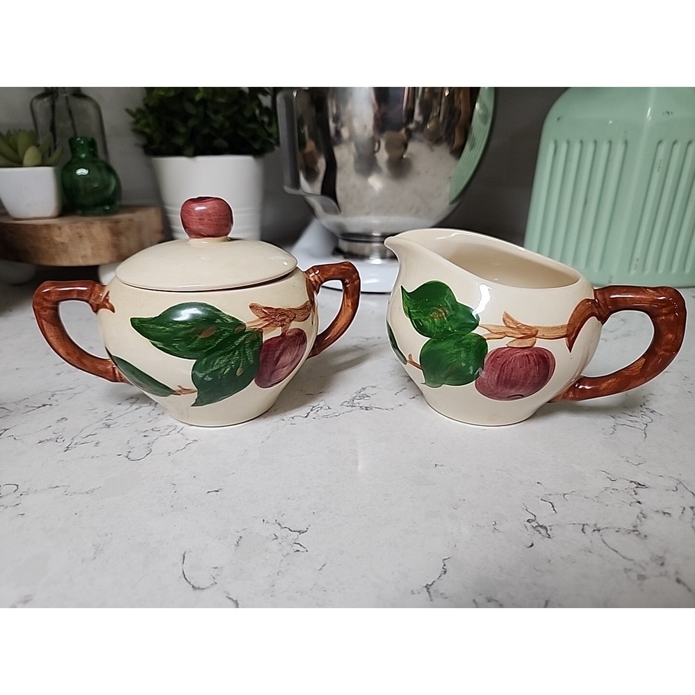 VTG Franciscan Apple Sugar with Lid and Creamer Made In USA MINT
